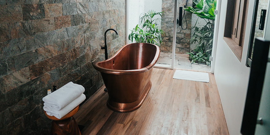 Feature Bathtub