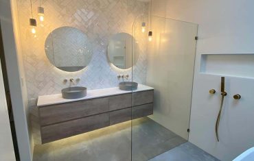 TwoGumsBathroom4